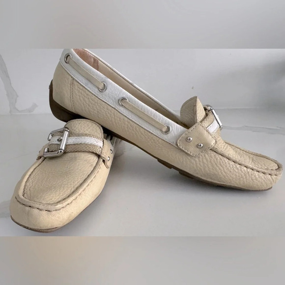 GEOX respira Leather cream beige Flats moccasins loafers preppy slip on soft US7 - Picture 1 of 6